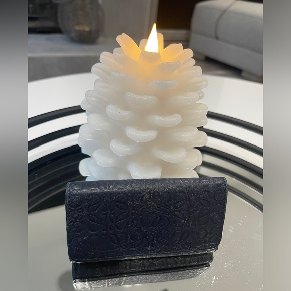 Vintage Loewe Key Wallet - Picture 2 of 15